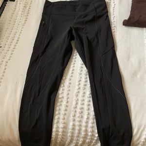 Lululemon On Pace Crop Black Size 8